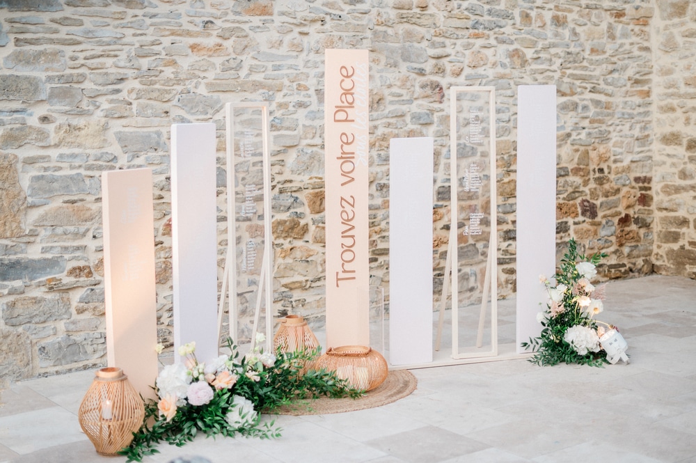 Plan de table mariage au Domaine de Baldassé à Saint-Affrique dans l'Aveyron, Occitanie.