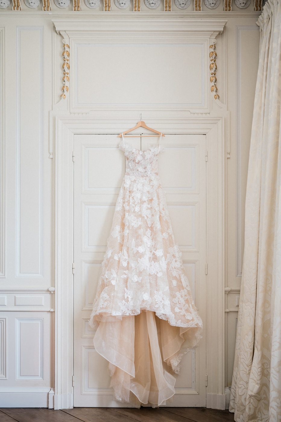 La robe de la mariée au Château de Varennes