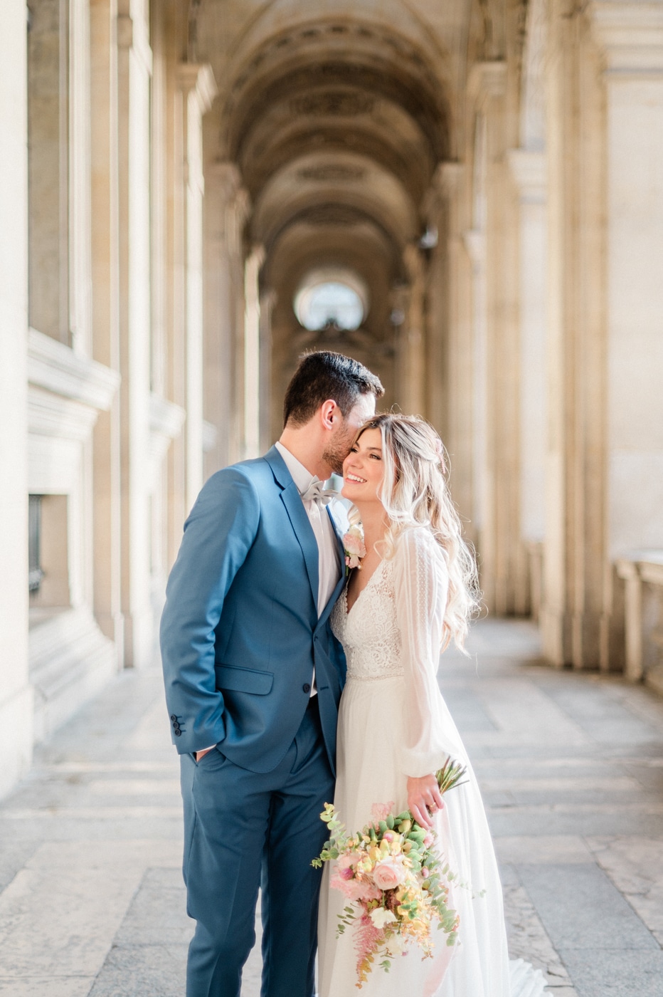 Séance photo de couple pour un elopement wedding à Paris