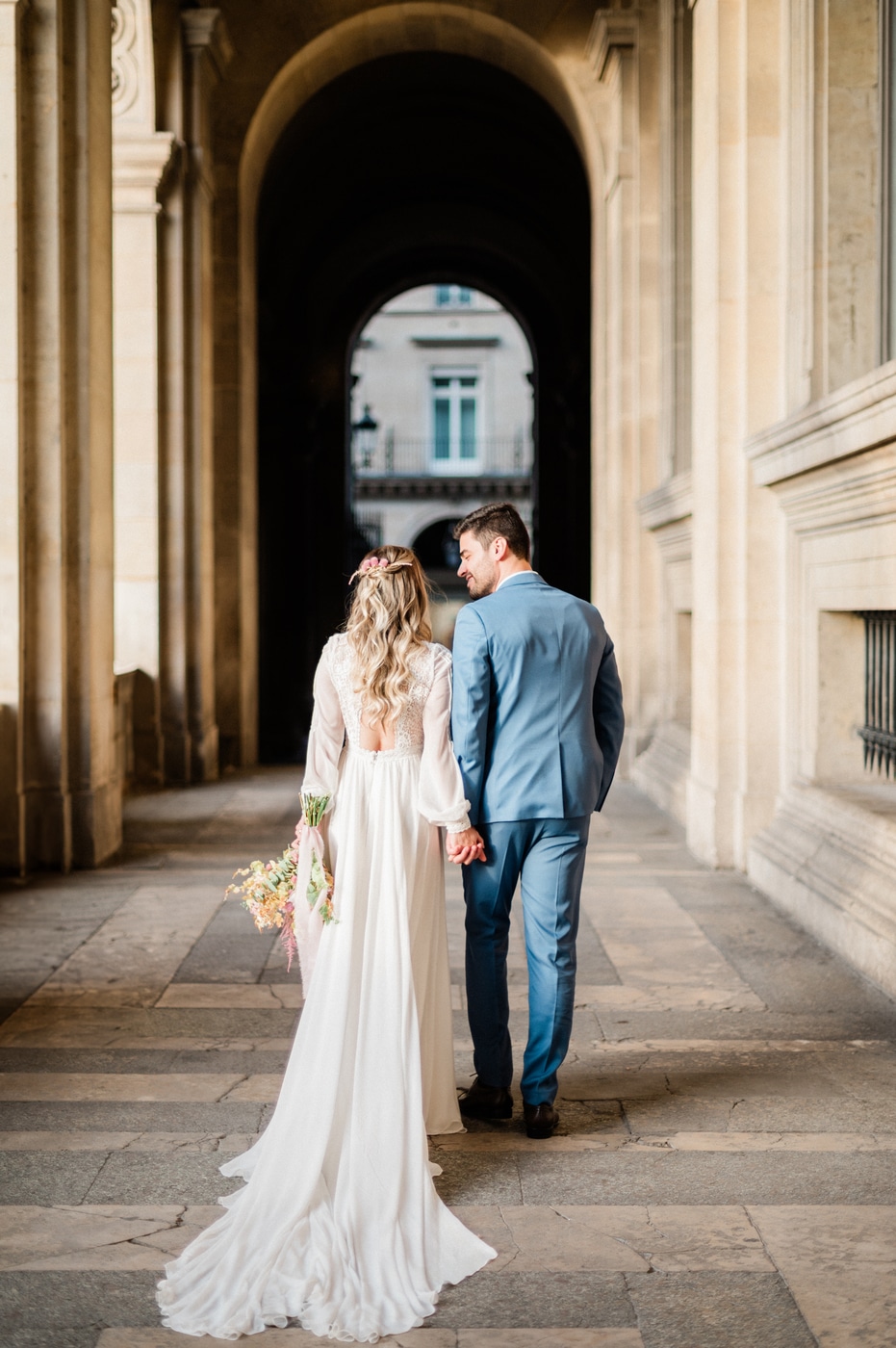 Séance photo de couple pour un elopement wedding à Paris