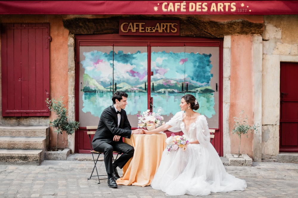 Shoot éditorial à Annecy sur le thème du mariage, situé en Haute-Savoie, au cœur de la région Auvergne-Rhône-Alpes